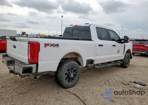 2023 Ford F250 Super Duty z USA, uszkodzony, nr VIN 1FT7W2BA8PEC03939